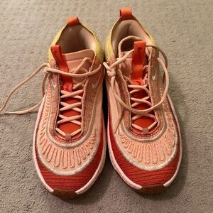 Nike Cosmic Unity 3 melon tint/ orange Good Used size 7.5 men’s / 9 women’s